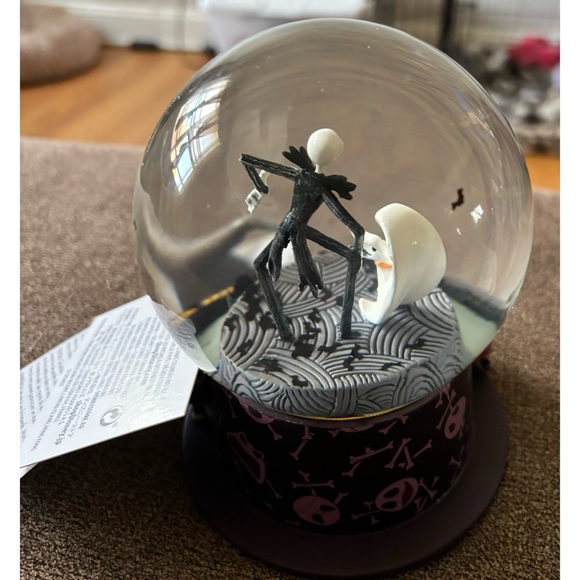Disney The Nightmare Before Christmas Exclusive Water Globe - Picture 3 of 7
